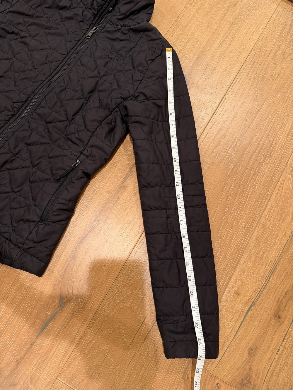 The North Face Black Quilted Puffer Jacket - Picture 5 of 6